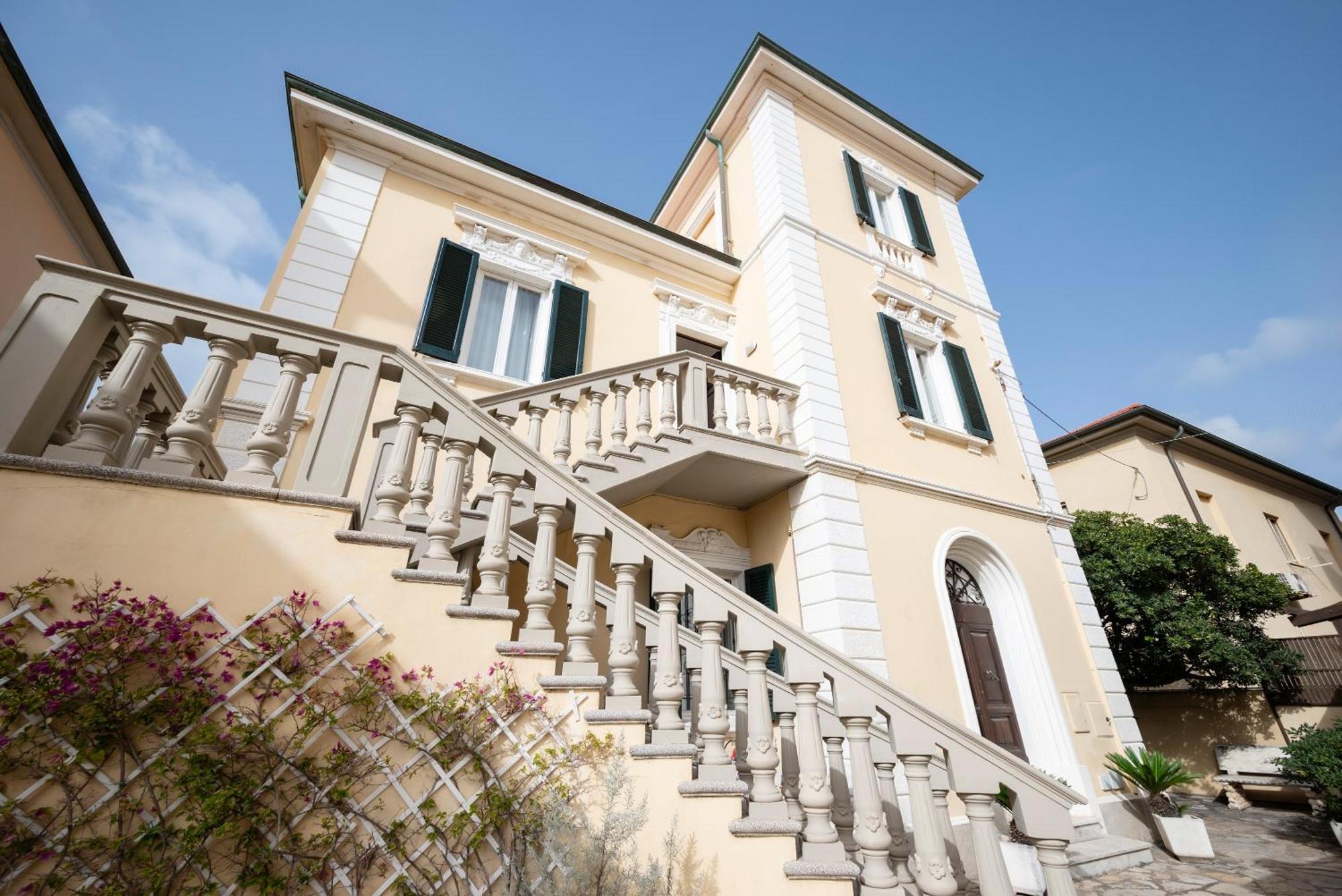 Villa Liberty San Vincenzo Exterior photo