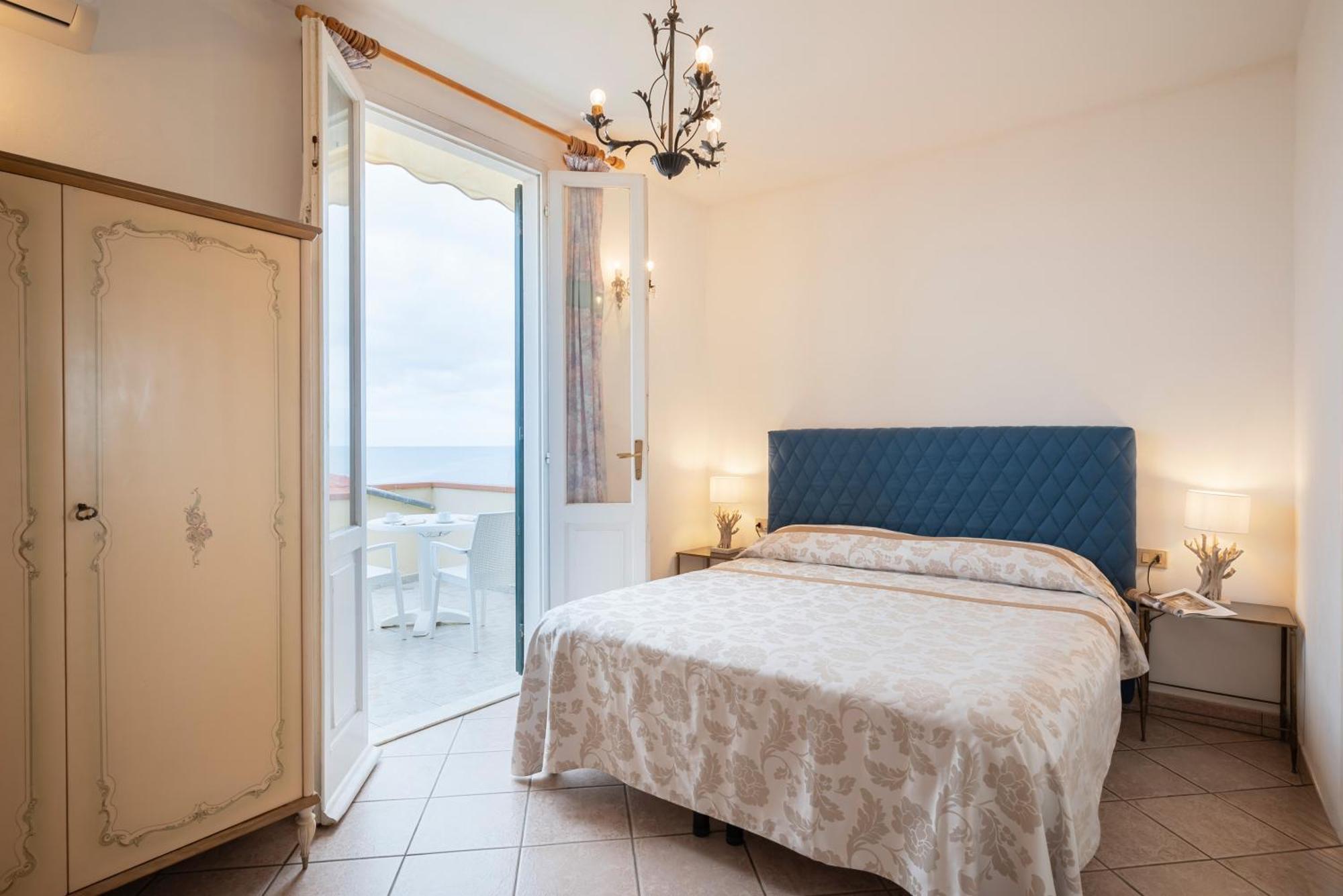 Villa Liberty San Vincenzo Exterior photo